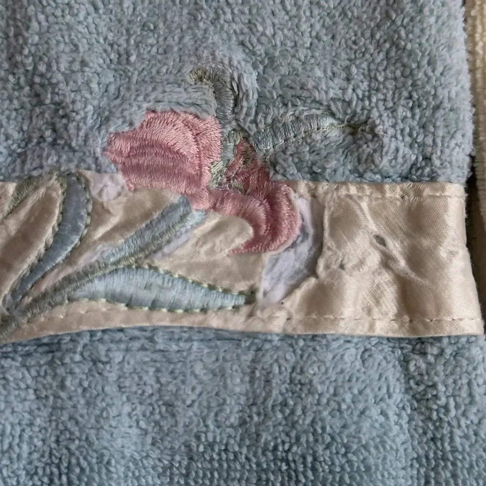 Vintage Mixed Lot Of 4 Hand Fingertip Embroidered Applique Made In USA Blue Pink